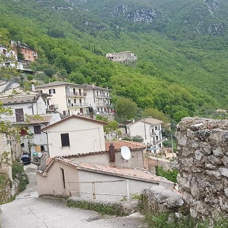 La Casetta Del Pellegrino Appartement Poggio Bustone Buitenkant foto