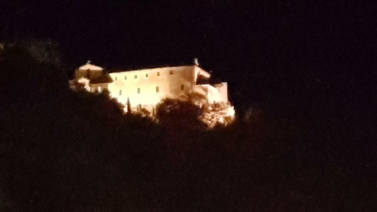 La Casetta Del Pellegrino Appartement Poggio Bustone Buitenkant foto