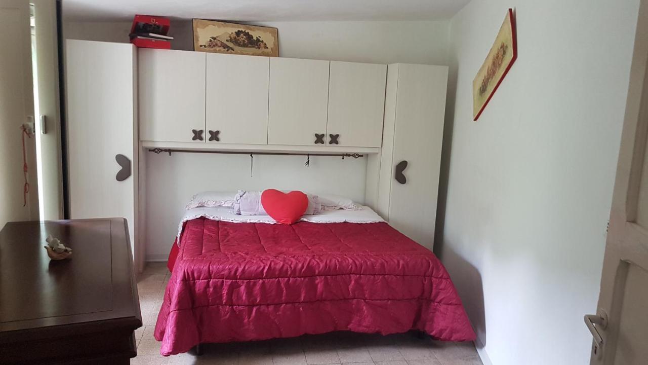 La Casetta Del Pellegrino Appartement Poggio Bustone Buitenkant foto